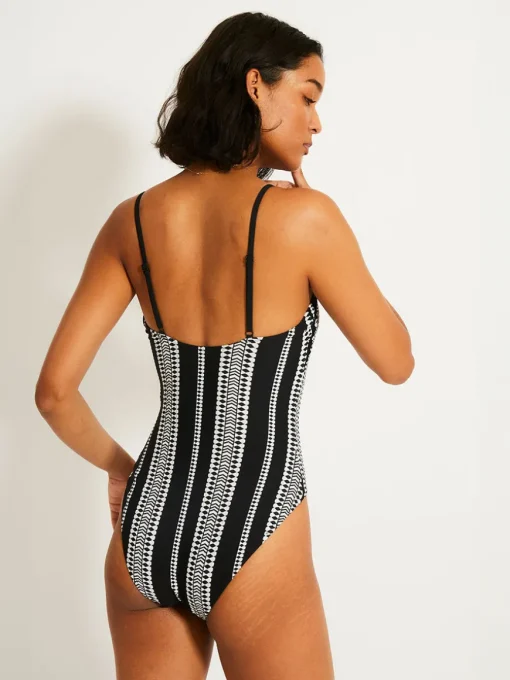 ELENE | One Piece
