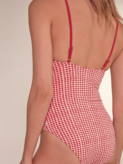 ELENE | One Piece