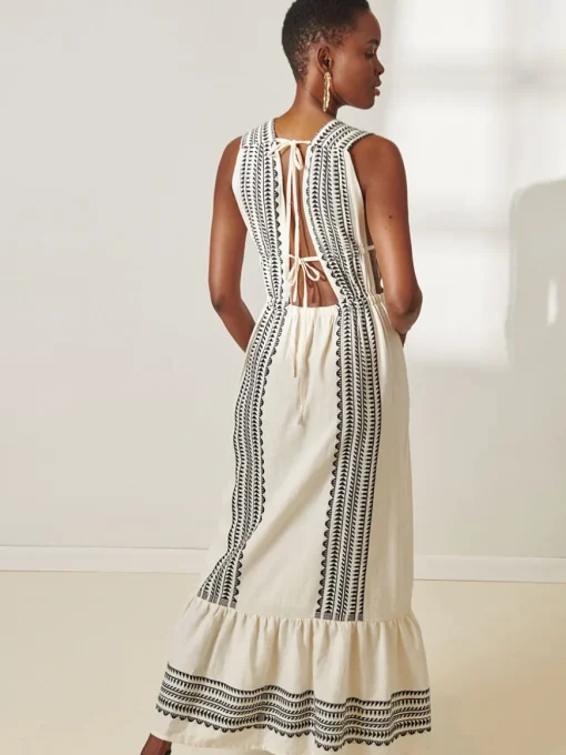 LELISA | V Neck Dress