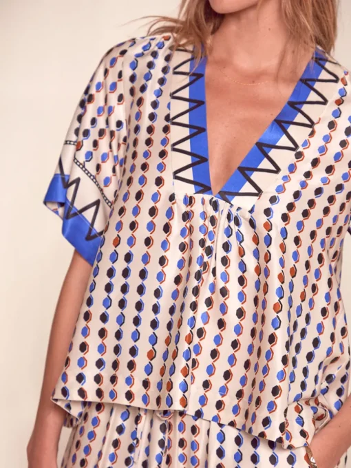 RITA | V Neck Top